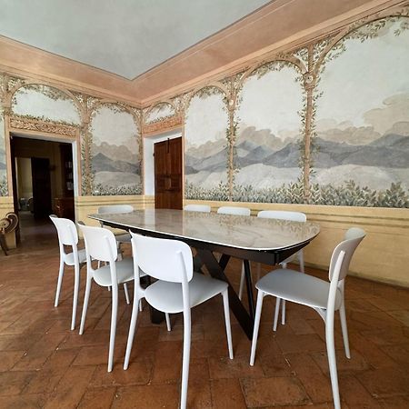 Urbino Apartments - Palazzo Paltroni Studio ภายนอก รูปภาพ