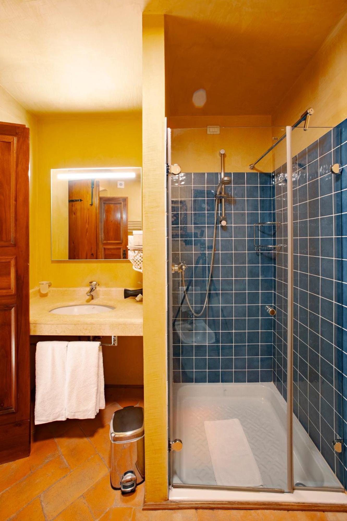 Urbino Apartments - Palazzo Paltroni Studio ภายนอก รูปภาพ