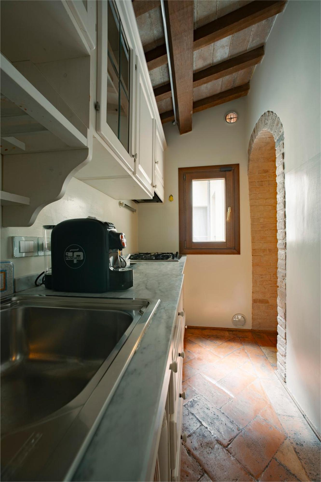 Urbino Apartments - Palazzo Paltroni Studio ภายนอก รูปภาพ