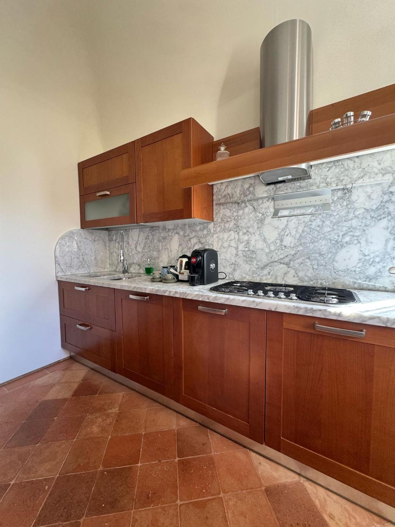 Urbino Apartments - Palazzo Paltroni Studio ภายนอก รูปภาพ